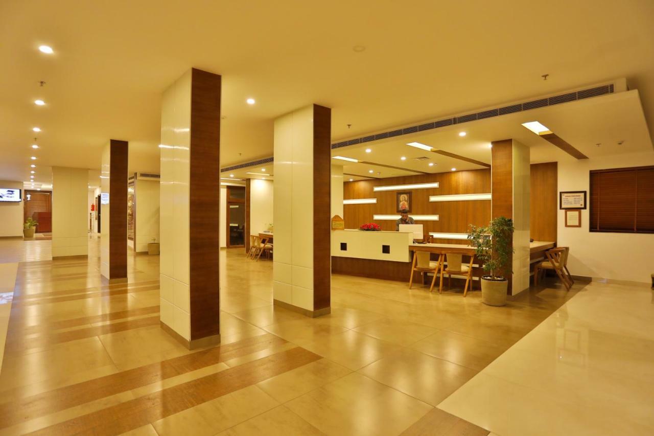 สเตอร์ลิง เทกกาดี Hotel เทกคาดี ภายนอก รูปภาพ