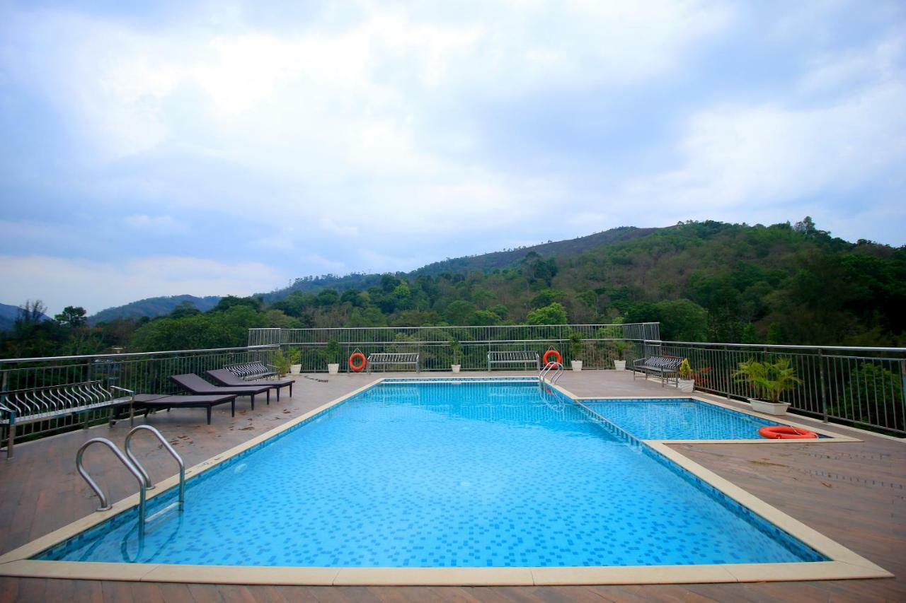 สเตอร์ลิง เทกกาดี Hotel เทกคาดี ภายนอก รูปภาพ