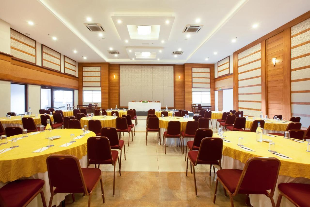 สเตอร์ลิง เทกกาดี Hotel เทกคาดี ภายนอก รูปภาพ
