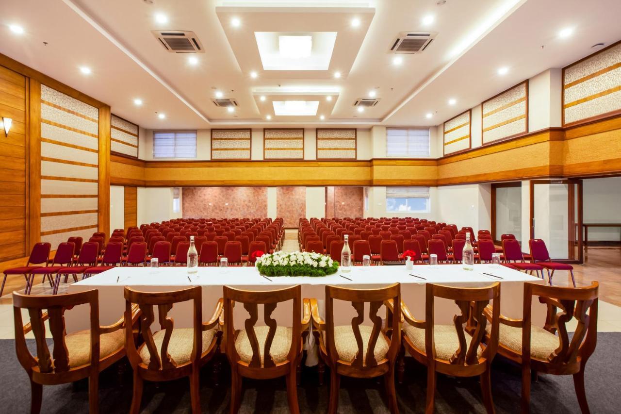 สเตอร์ลิง เทกกาดี Hotel เทกคาดี ภายนอก รูปภาพ